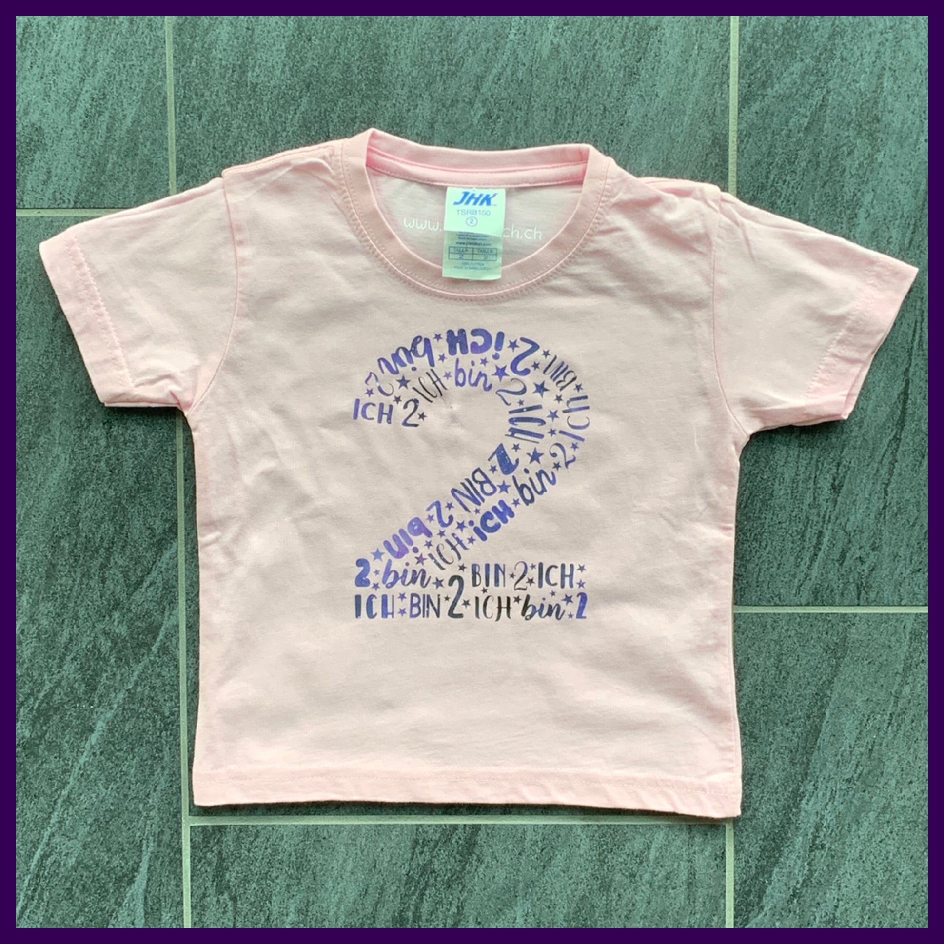 Kinder-T-Shirt mit Geburtstagszahl